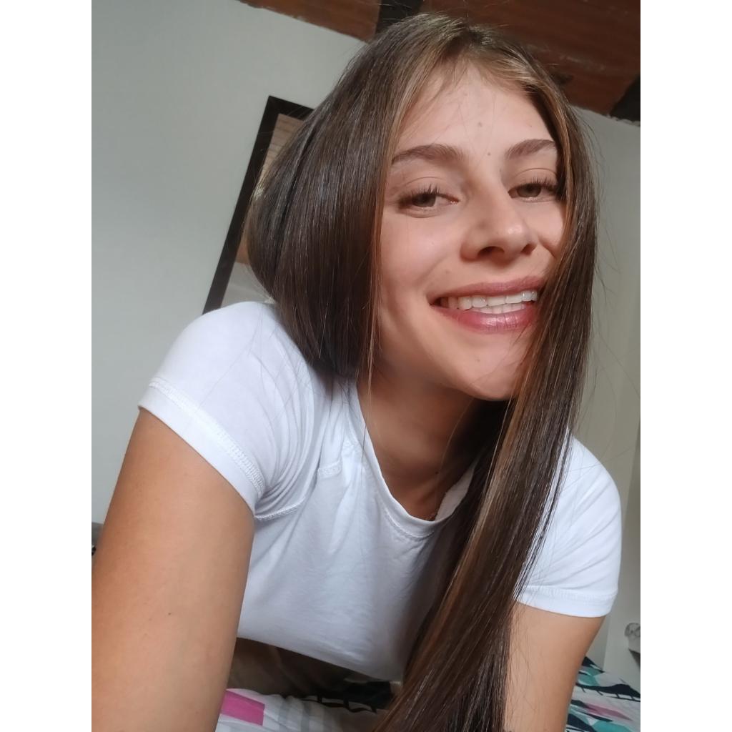 613907399: Chica busca chico en Cádiz