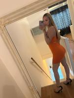 631178282: Chica busca chico en Barcelona