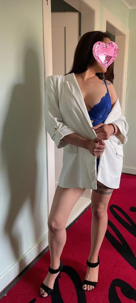 Chica busca chico en Barcelona: 