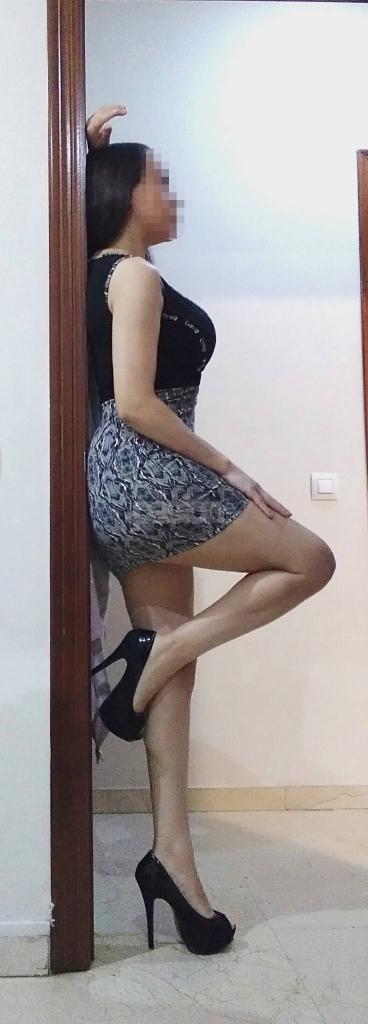651457569: Chica busca chico en Sevilla