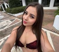642065309: Chica busca chico en Málaga