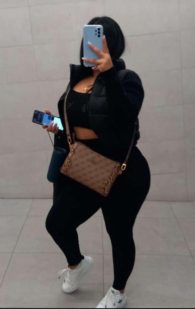 Chica busca chico en Granada: 