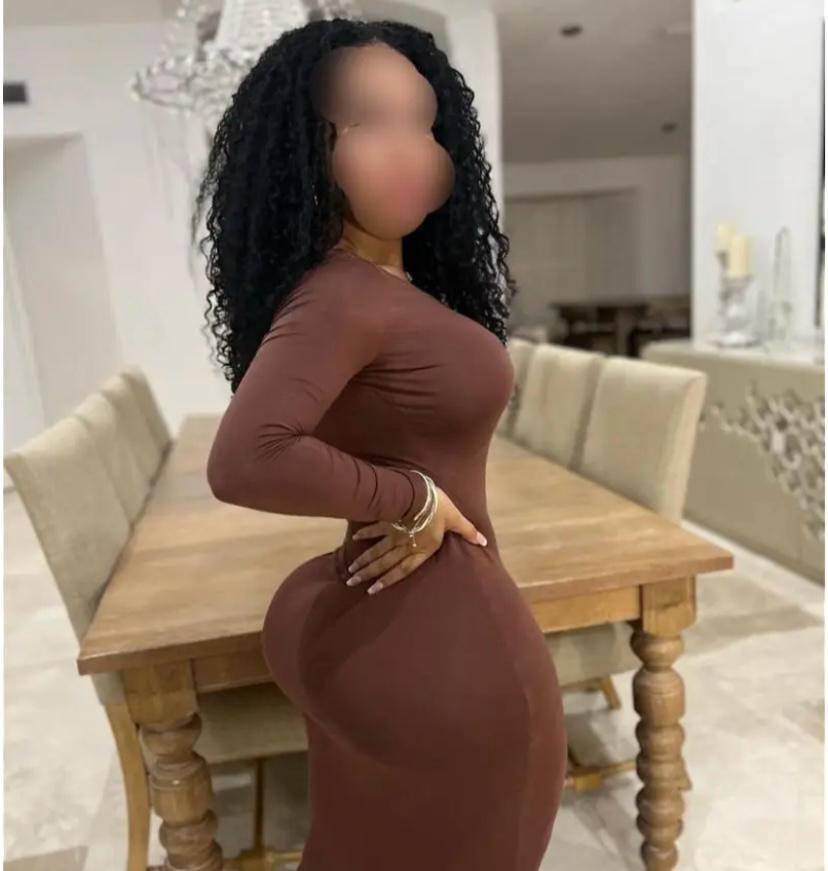 647078496: Chica busca chico en Granada