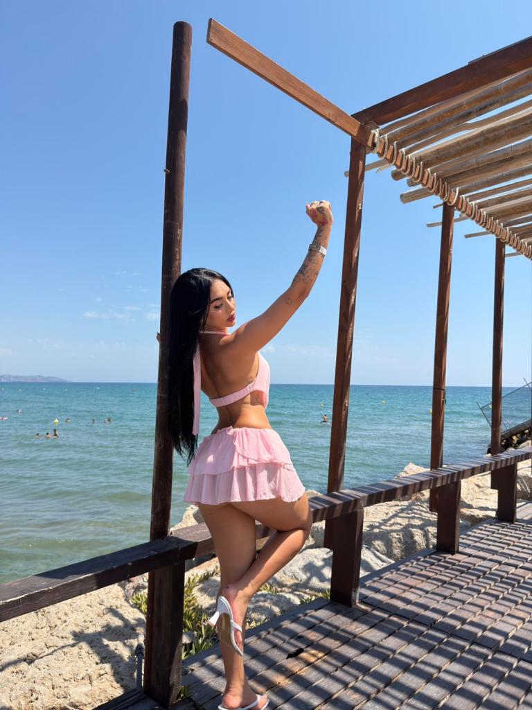 684732269: Chica busca chico en Ibiza