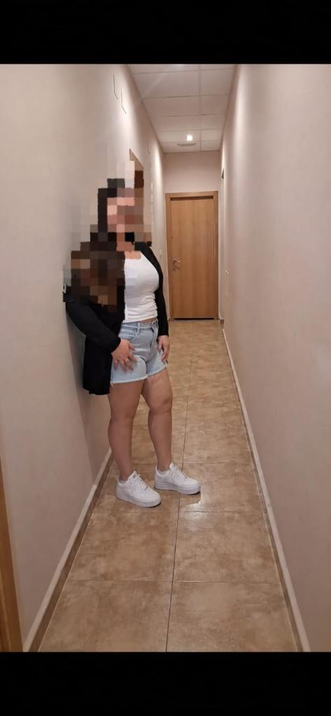 745052148: Chica busca chico en Albacete