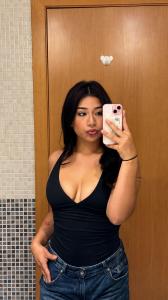 613717489: Chica busca chico en Barcelona