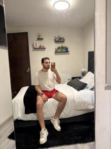 641957154: Chico busca chica en Barcelona