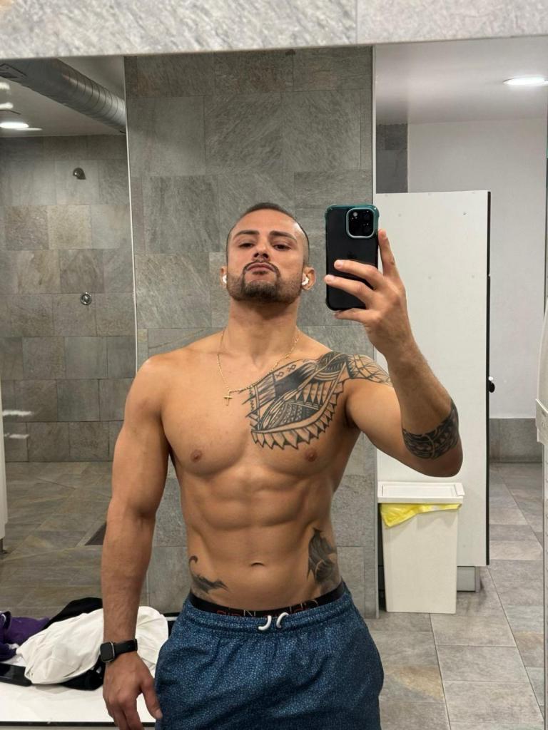 Chico busca chica en Mallorca: 