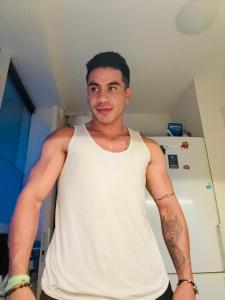 623320094: Chico busca chica en Madrid