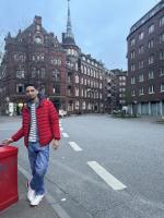 663147487: Chico busca chica en Madrid