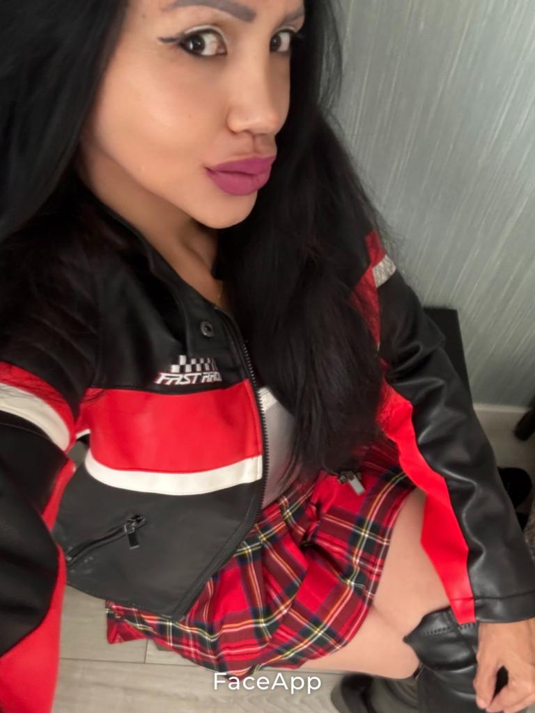 Chica busca chico en Cantabria: 