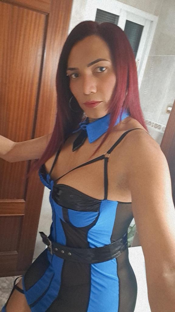 641048844: Transexual en La Coruña