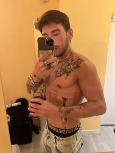 666195614: Chico busca chica en Barcelona