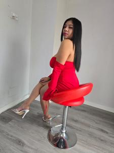 672807507: Chica busca chico en Madrid