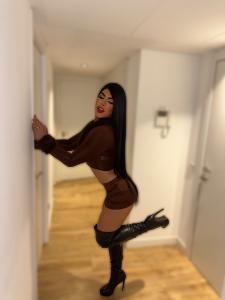 670585602: Chica busca chico en Cuenca
