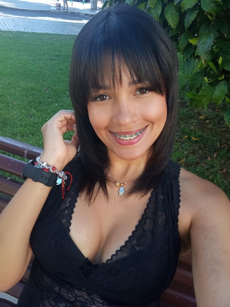 674828388: Chica busca chico en Málaga