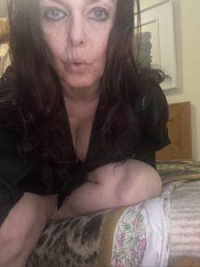 670813143: Chica busca chico en Salamanca