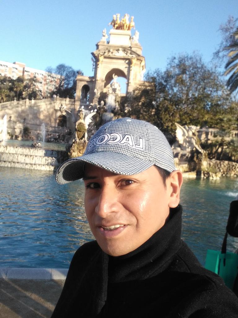 602091158: Chico busca chica en Barcelona