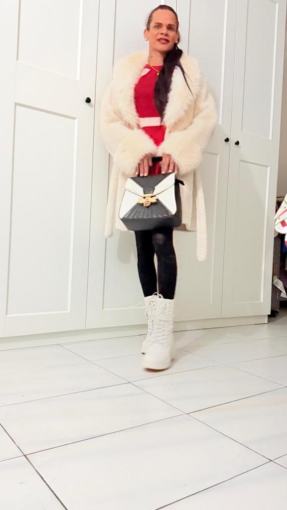 614736131: Transexual en Barcelona