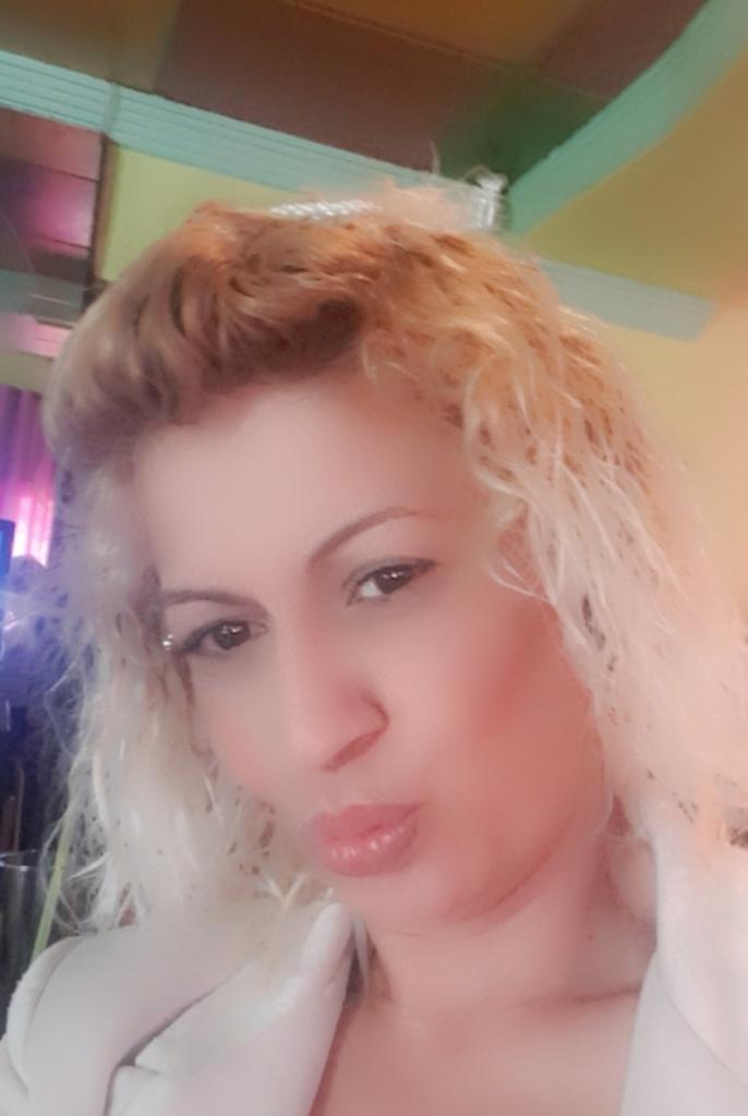 Chica busca chico en Almería: 