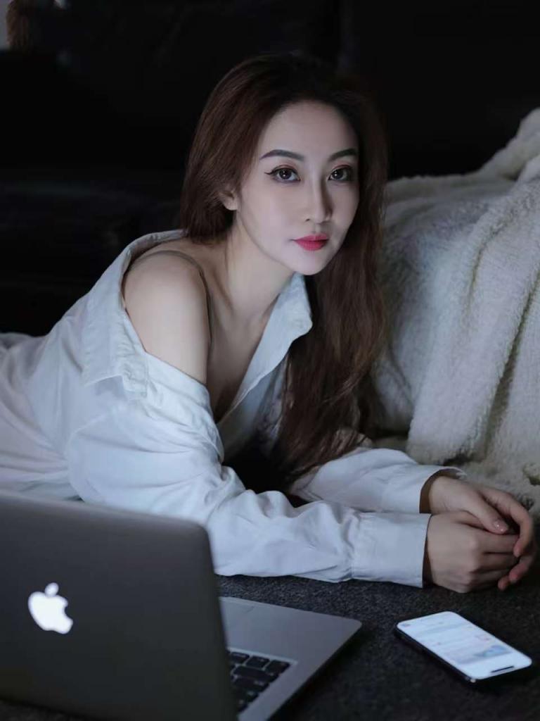 Chica busca chico en Lugo: 