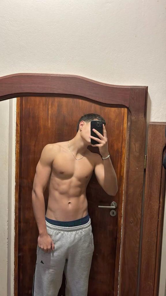 614972641: Chico busca chica en Barcelona