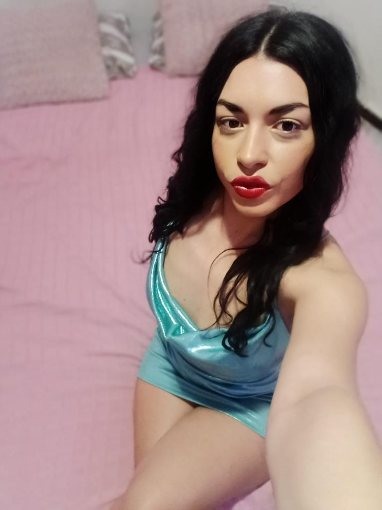 687164812: Chica busca chico en Alicante