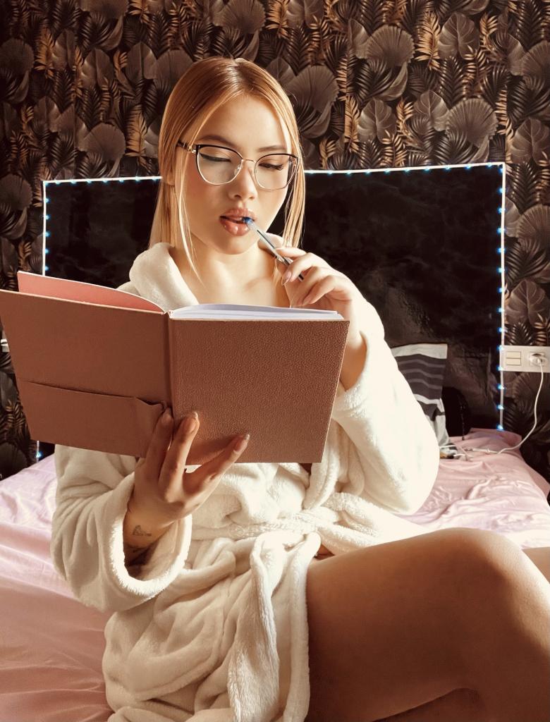 627019317: Chica busca chico en Almería