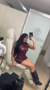 642647151: Chica busca chico en Barcelona