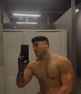 663780321: Chico busca chica en Alicante