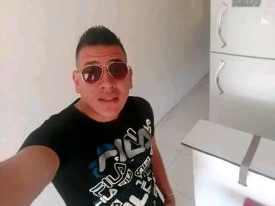 632986719: Chico busca chica en Valencia