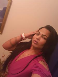 641321395: Transexual en León