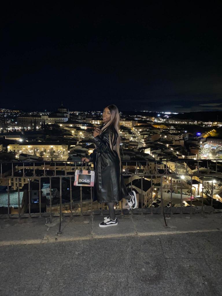 Chica busca chico en Orense: 