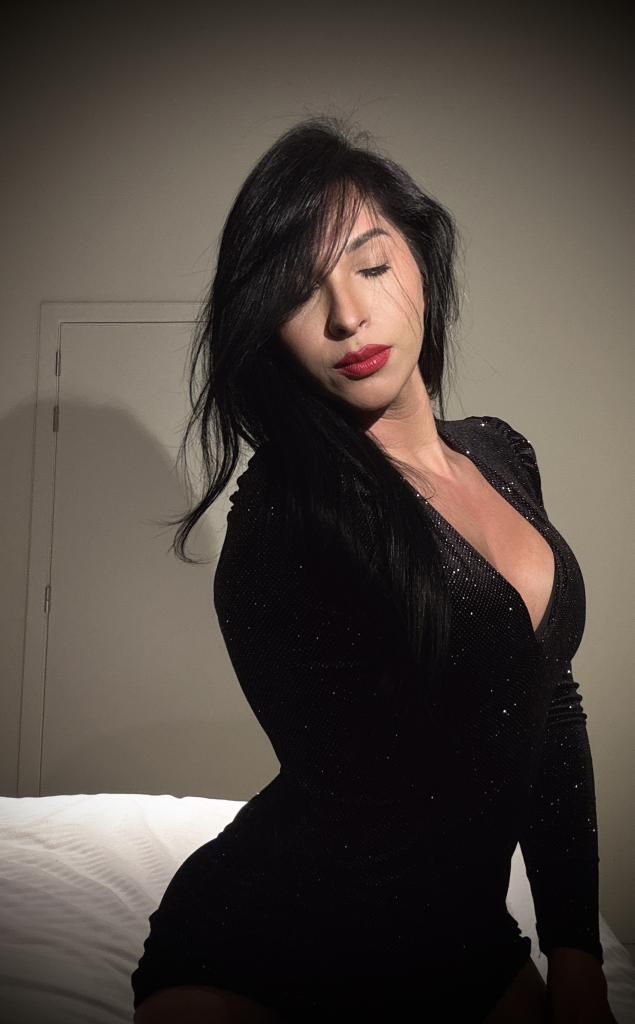 614786775: Transexual en Madrid