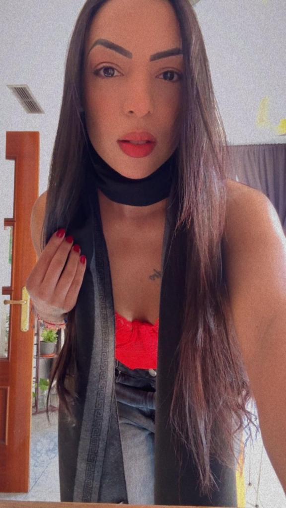 Chica busca chico en Granada: 