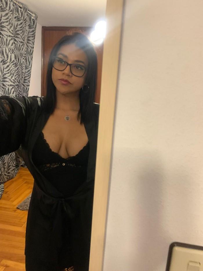 742010164: Chica busca chico en La Coruña