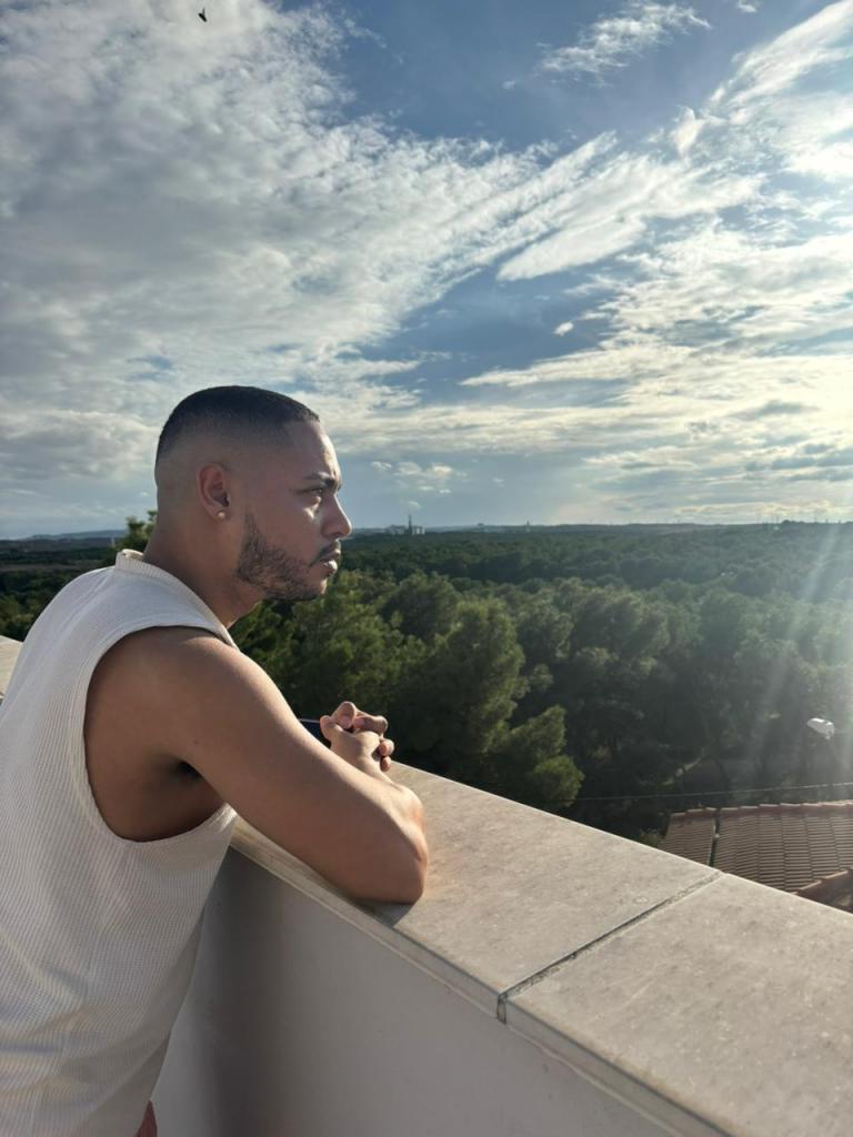 Chico busca chica en Castellón: 