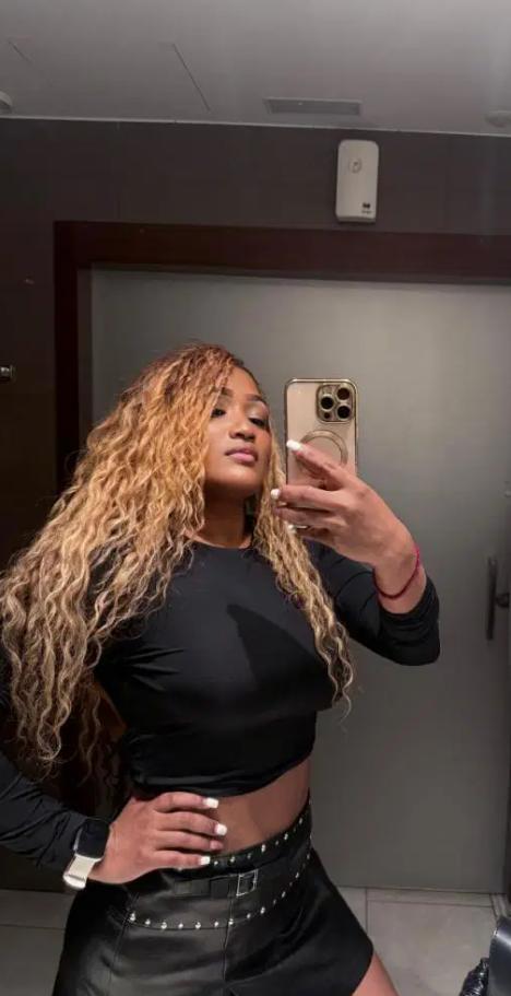 Chica busca chico en Almería: 