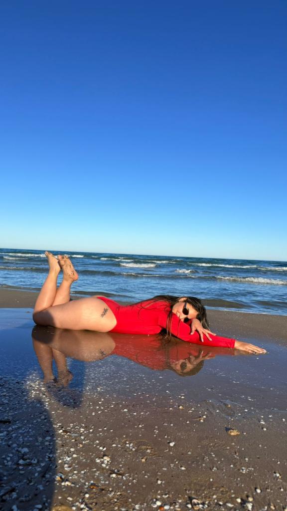 672828344: Chica busca chico en Valencia