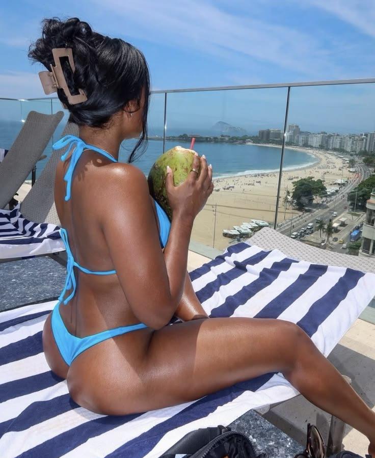 Chica busca chico en Granada: 