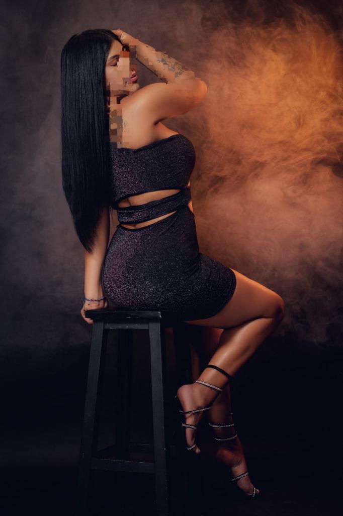 Chica busca chico en Granada: 