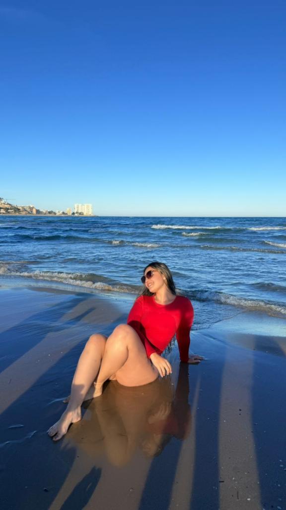 672828344: Chica busca chico en Valencia