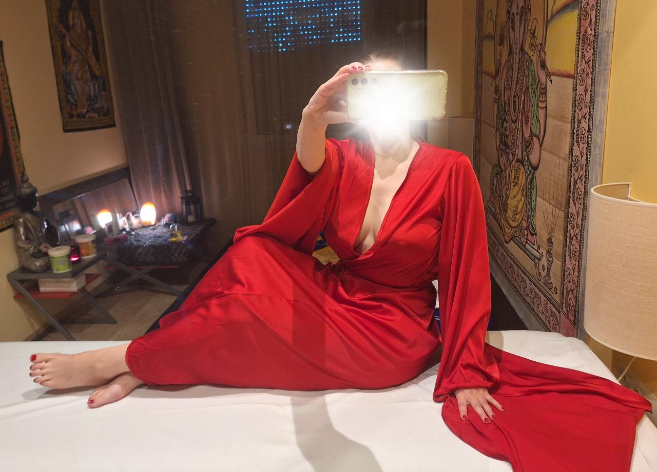 613062983: Chica busca chico en Sevilla