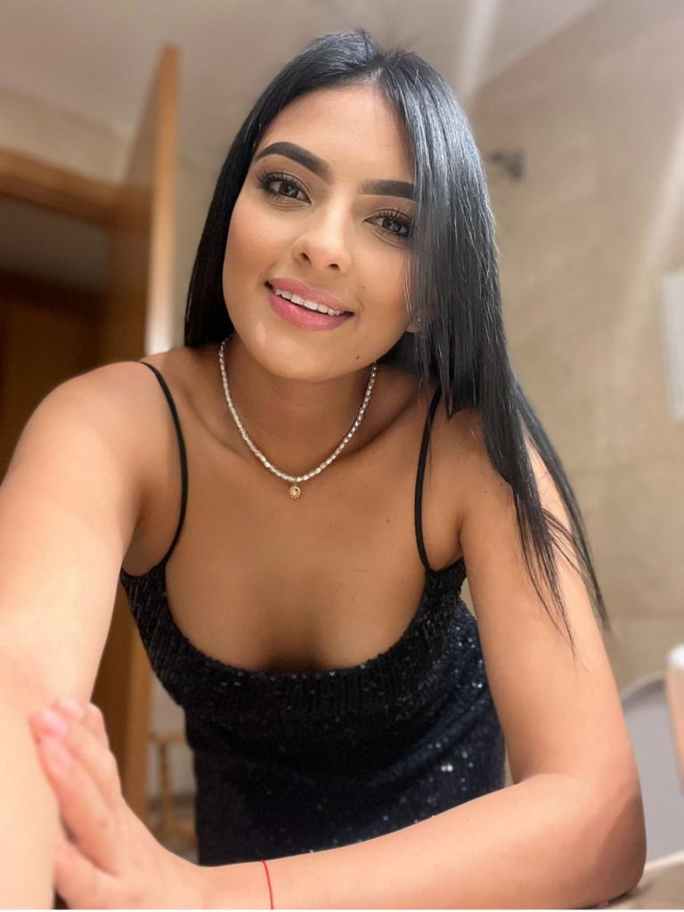 666314466: Chica busca chico en Ibiza