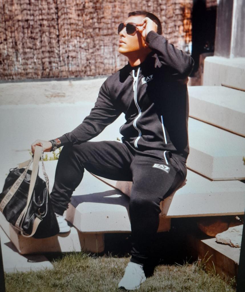 722494883: Chico busca chica en Pontevedra