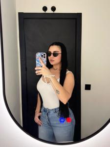 610917818: Chica busca chico en Madrid