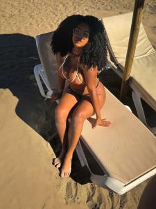 667653404: Chica busca chico en Málaga