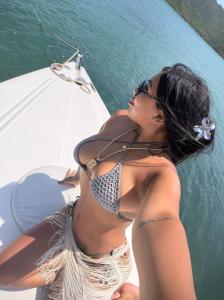 631891238: Chica busca chico en Gerona