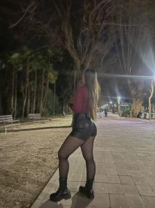 672828344: Chica busca chico en Valencia