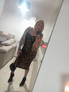 613815787: Chica busca chico en Málaga